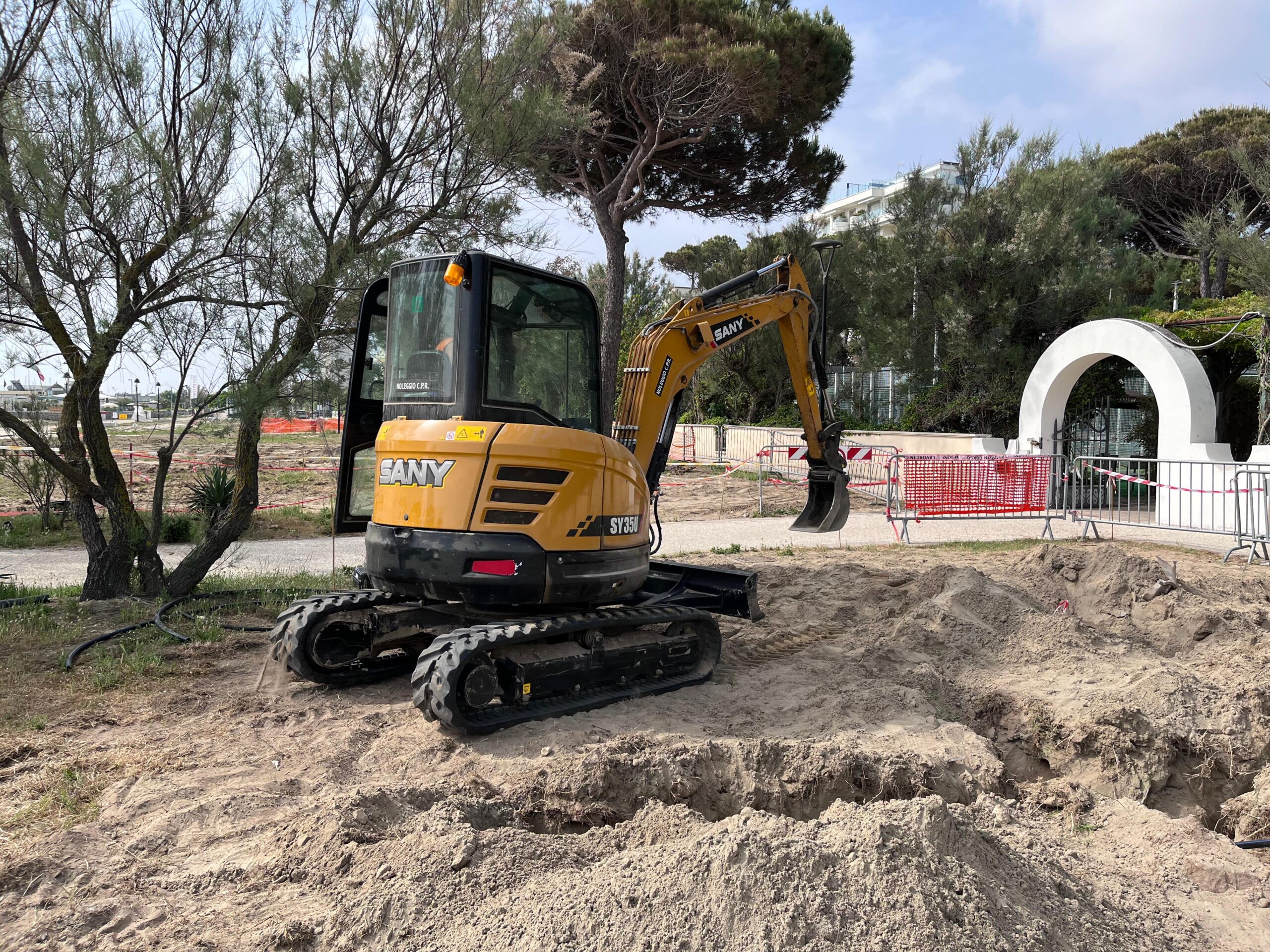 macchinari per perforazione, movimento terra e sollevamento