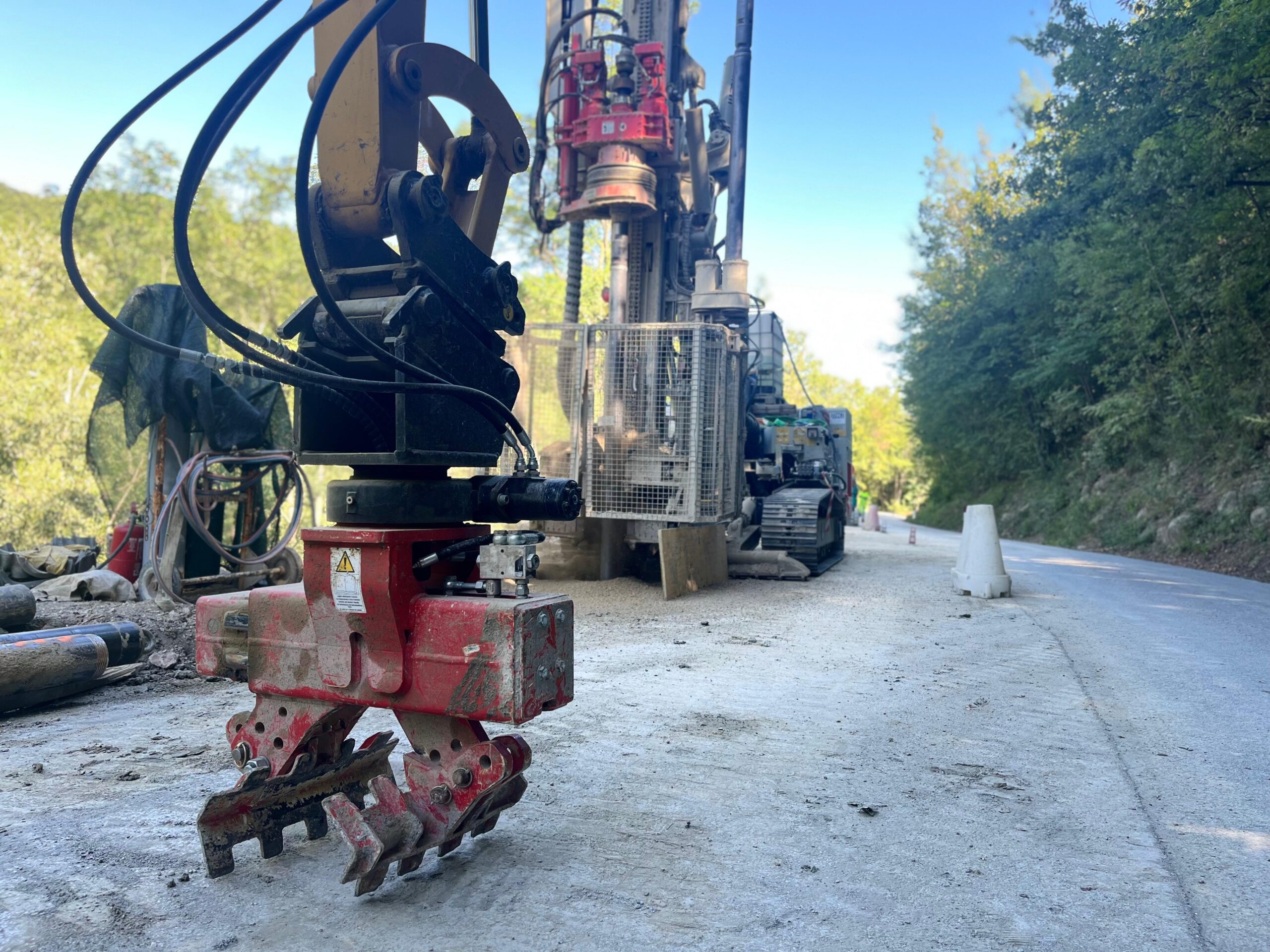 macchinari per perforazione, movimento terra e sollevamento